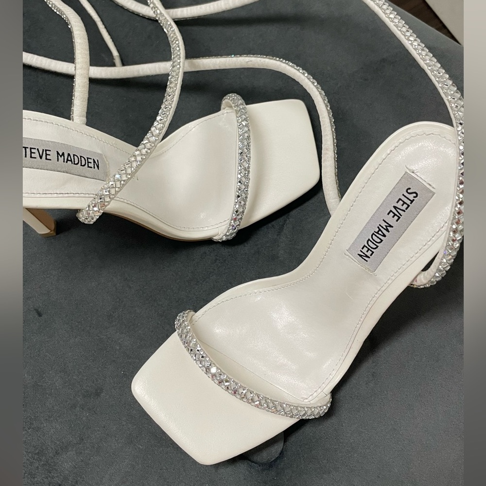 White sandals-Steve madden